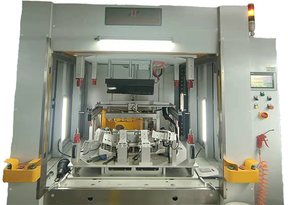ซื้อ เครื่องพับขอบภายในรถยนต์ อุปกรณ์การผลิตแดชบอร์ดอัตโนมัติ online manufacture