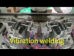 คุณจะไม่เชื่อว่า ไฟรถถูกผสมโดยไม่ใช้กาว